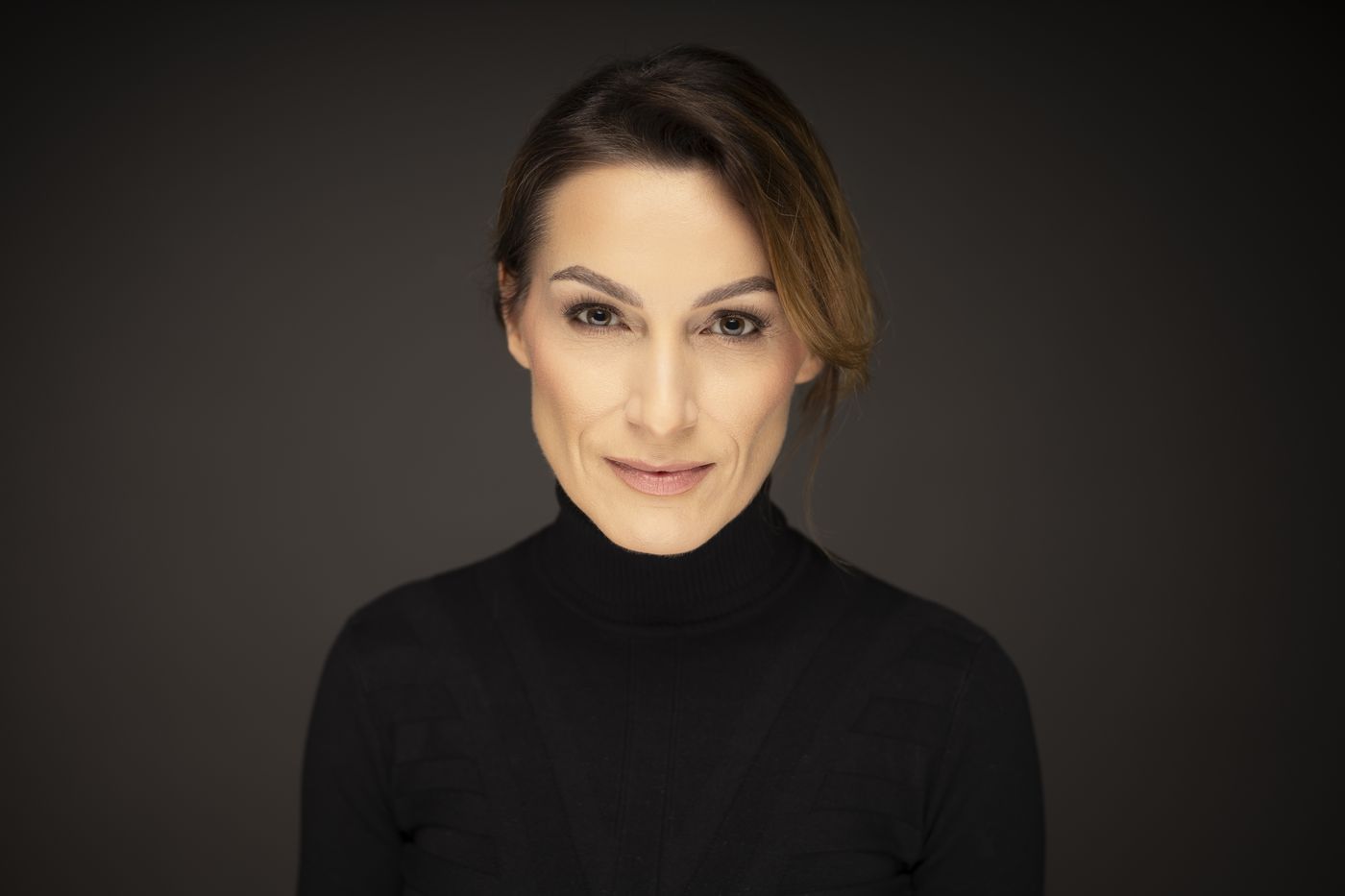 Justyna Bucknall-Hołyńska, psycholog